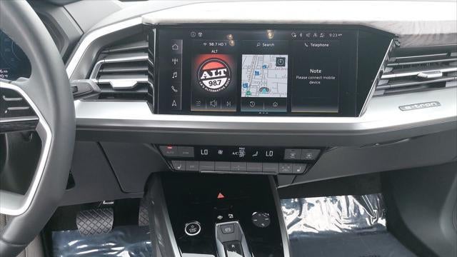 2025 Audi Q4 e-tron quattro Premium 55