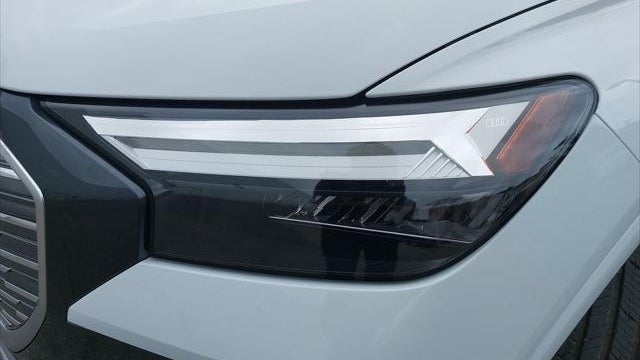 2025 Audi Q4 e-tron quattro Premium 55