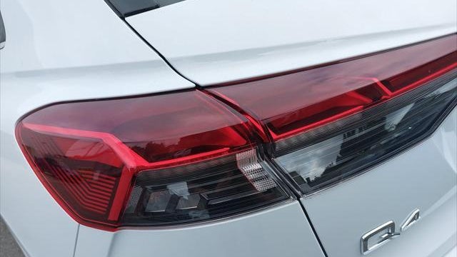 2025 Audi Q4 e-tron quattro Premium 55
