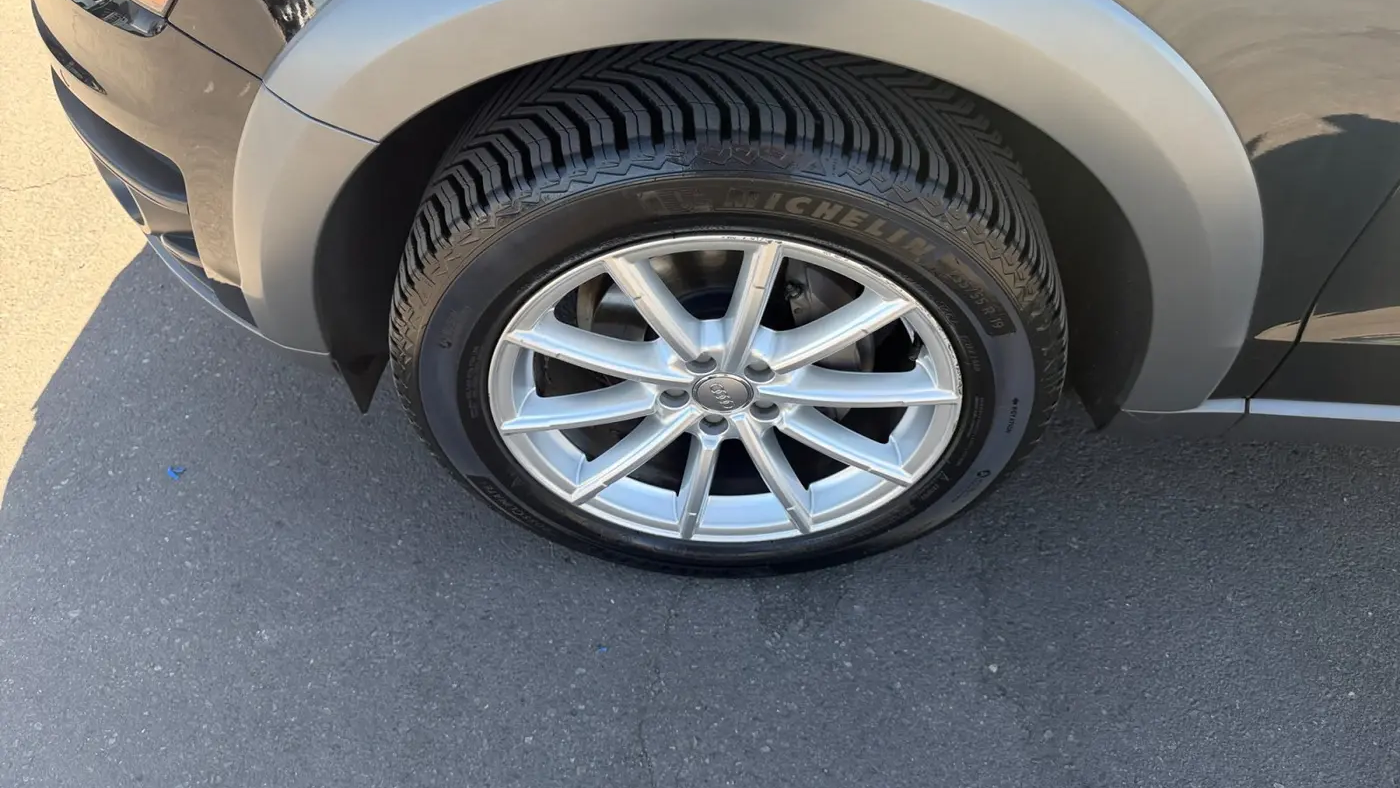 2017 Audi Q5 2.0T quattro Premium Plus