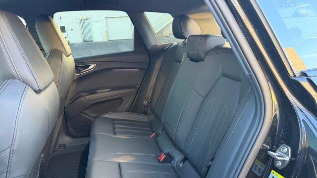 2022 Audi Q4 e-tron quattro Premium Plus 50