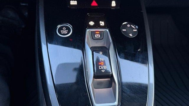 2022 Audi Q4 e-tron quattro Premium Plus 50