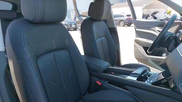 2023 Audi Q4 e-tron quattro Premium Plus 50