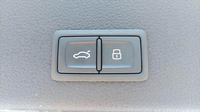 2023 Audi Q4 e-tron quattro Premium Plus 50