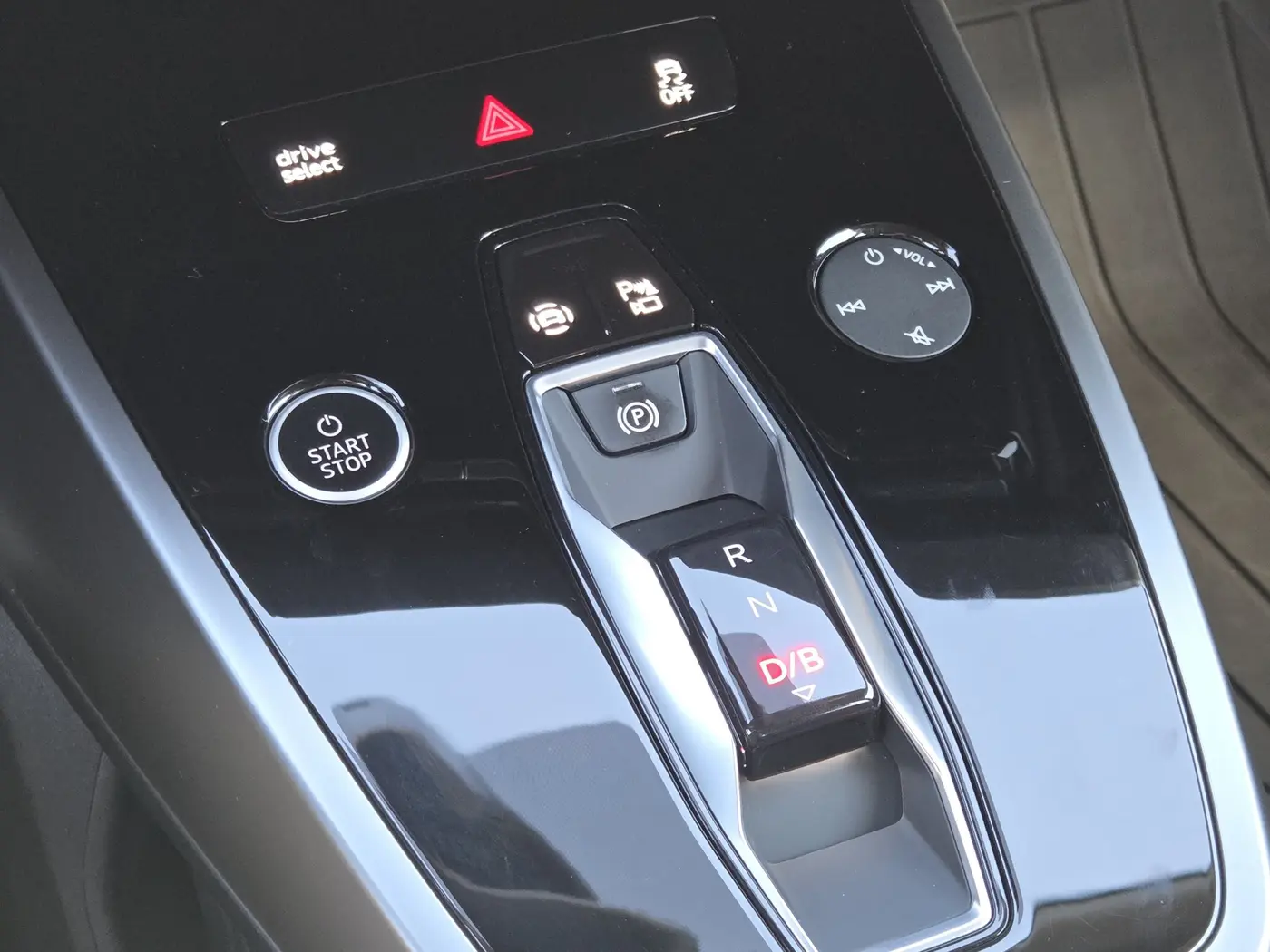 2023 Audi Q4 - $26,894