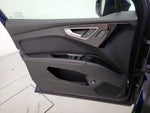 2022 Q4 e-tron Thumbnail 12
