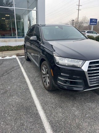 2019 Audi Q7 with Night Black Exterior