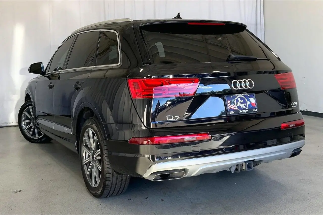 2017 Audi Q7 - $17,992