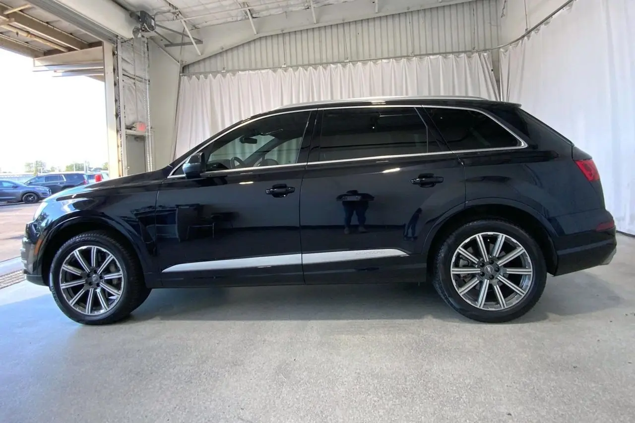 2017 Audi Q7 - $17,992