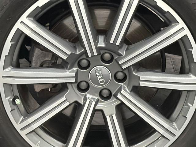 2017 Audi Q7 - $18,000