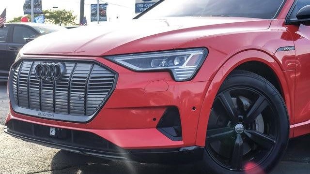 2019 Audi e-tron quattro Premium Plus