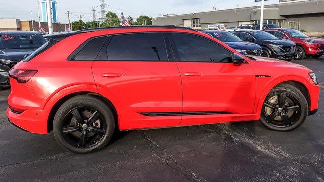 2019 Audi e-tron quattro Premium Plus