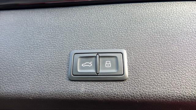 2019 Audi e-tron quattro Premium Plus