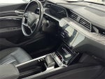 2021 e-tron Thumbnail 9
