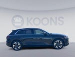 2022 e-tron Thumbnail 9