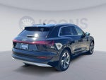 2022 e-tron Thumbnail 13