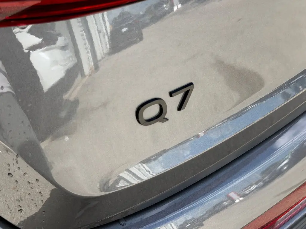 2025 Audi Q7 - $45,217