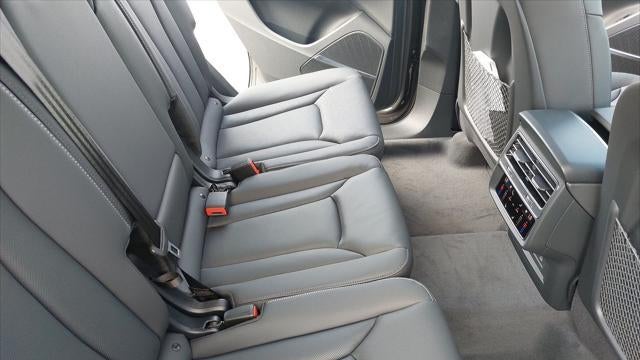 2026 Audi Q7 quattro Premium Plus 45 TFSI