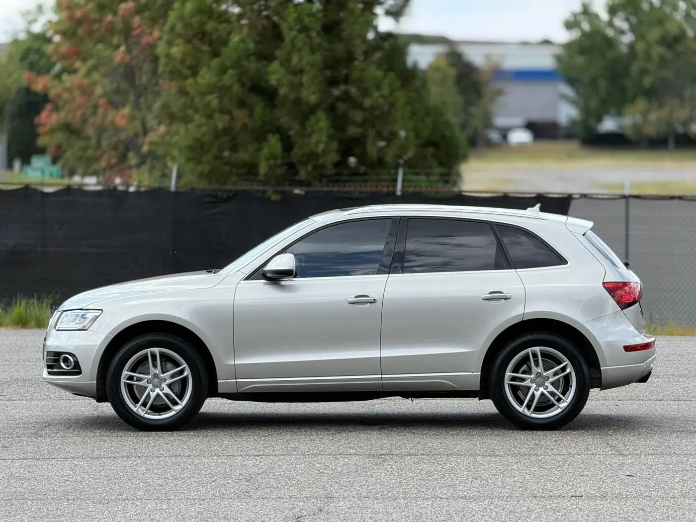 2015 Audi Q5 - $9,950