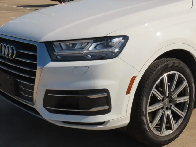 2017 Audi Q7 - $14,911