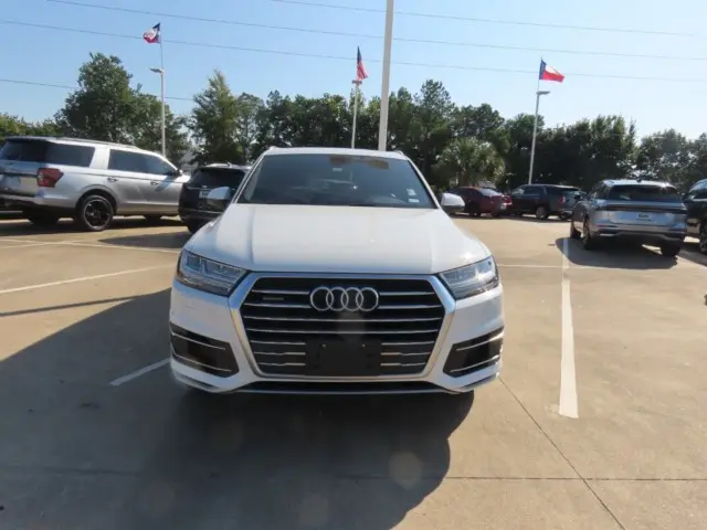 2017 Audi Q7 - $14,911
