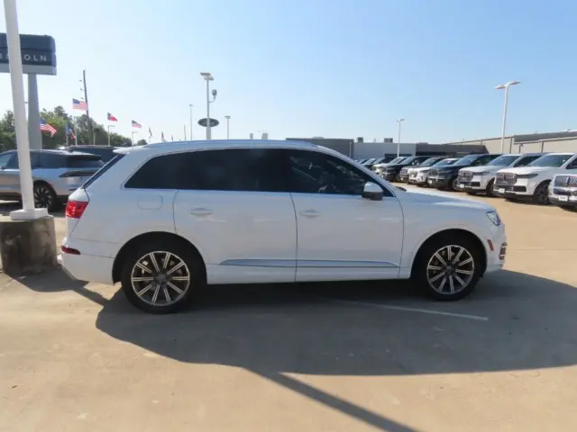 2017 Audi Q7 - $14,911