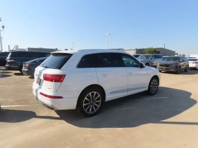 2017 Audi Q7 - $14,911