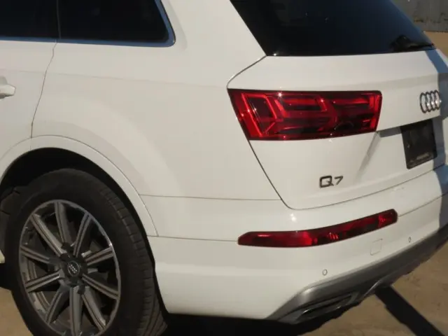 2017 Audi Q7 - $14,911