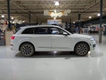2019 Q7 Thumbnail 6