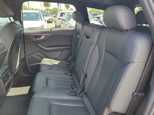 2021 Audi Q7 - $24,004