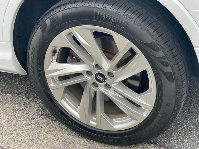 2021 Audi Q7 - $21,156