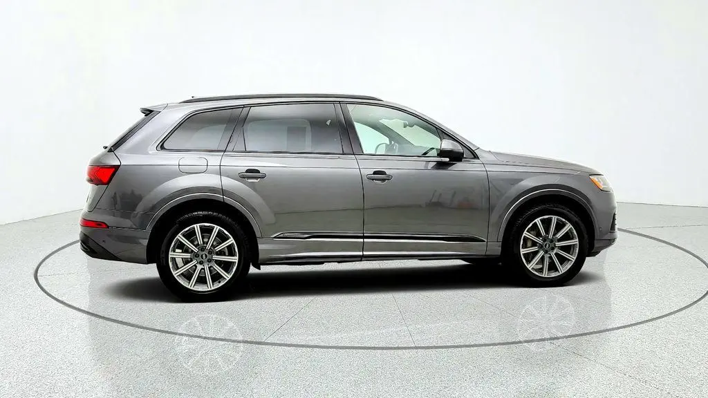 2022 Audi Q7 - $23,995