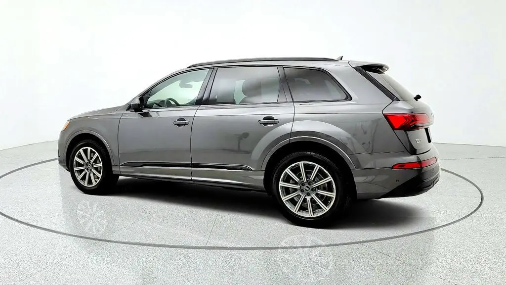 2022 Audi Q7 - $23,995