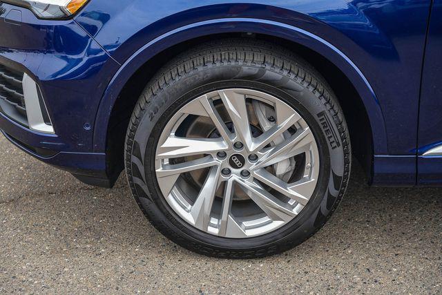 2022 Audi Q7 - $29,879