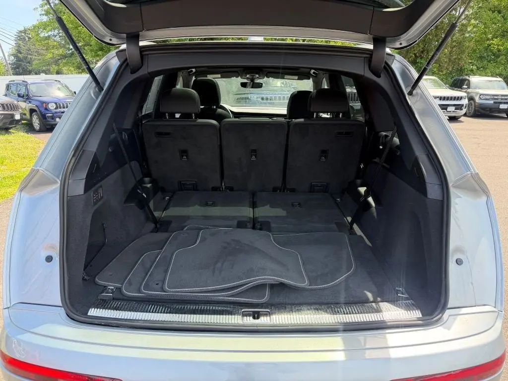 2025 Audi Q7 - $47,995