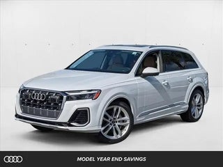 2025 Audi Q7 with Glacier White Metallic Exterior
