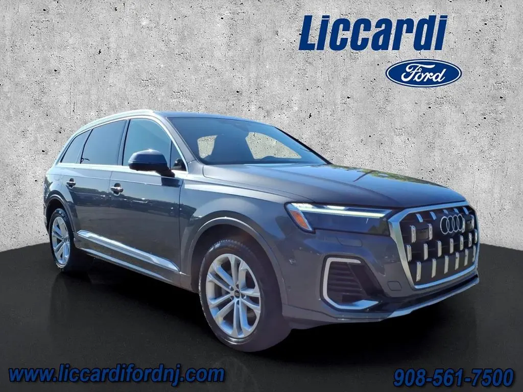 2025 Audi Q7 - $39,890