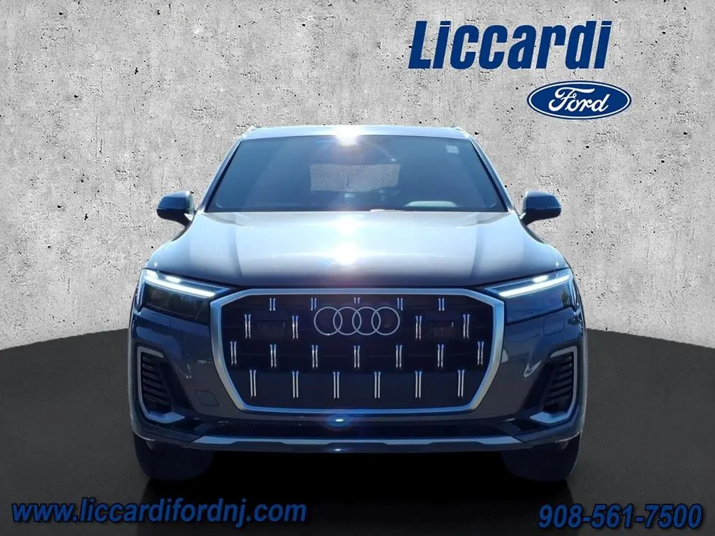 2025 Audi Q7 - $39,890