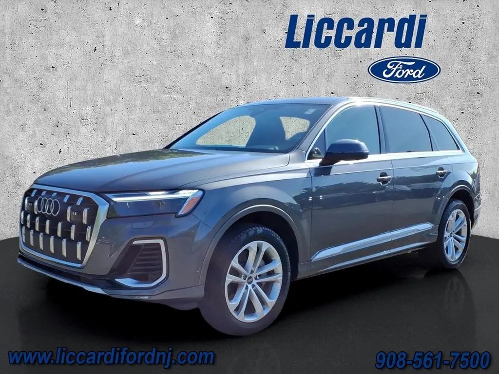 2025 Audi Q7 - $39,890