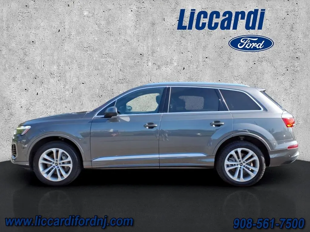 2025 Audi Q7 - $39,890