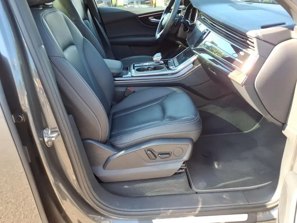 2025 Audi Q7 - $39,890