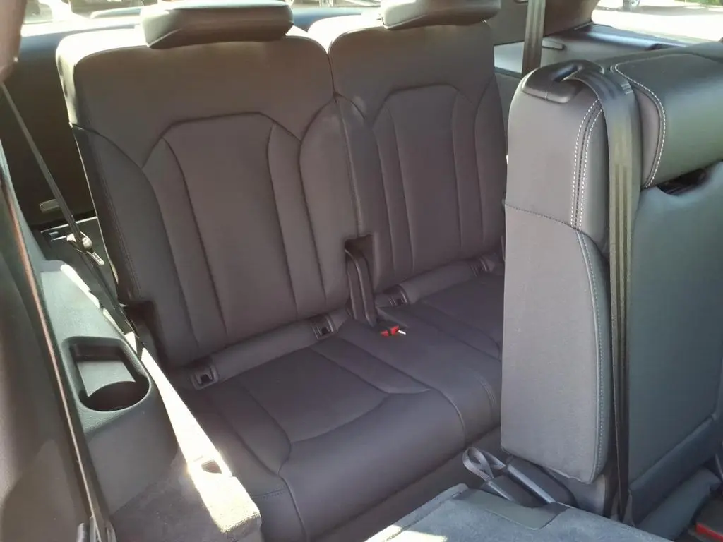 2025 Audi Q7 - $39,890