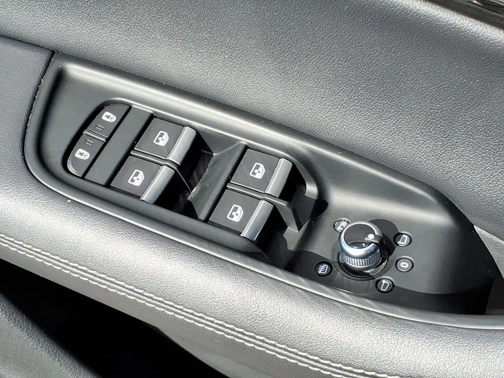 2025 Audi Q7 - $39,890