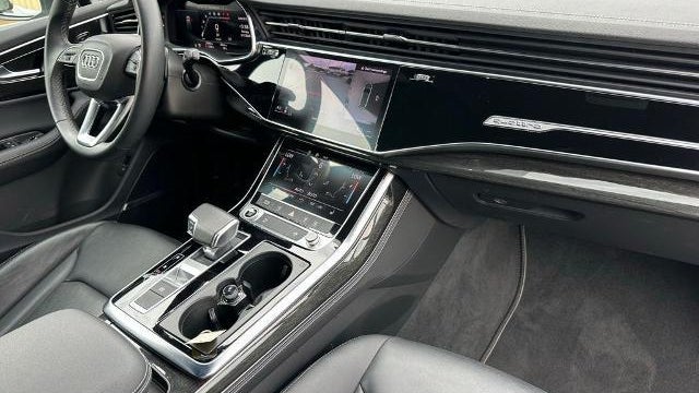 2025 Audi Q7 quattro Premium Plus 55 TFSI