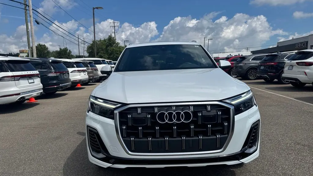 2025 Audi Q7 quattro Premium Plus 55 TFSI