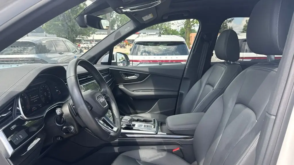 2025 Audi Q7 quattro Premium Plus 55 TFSI