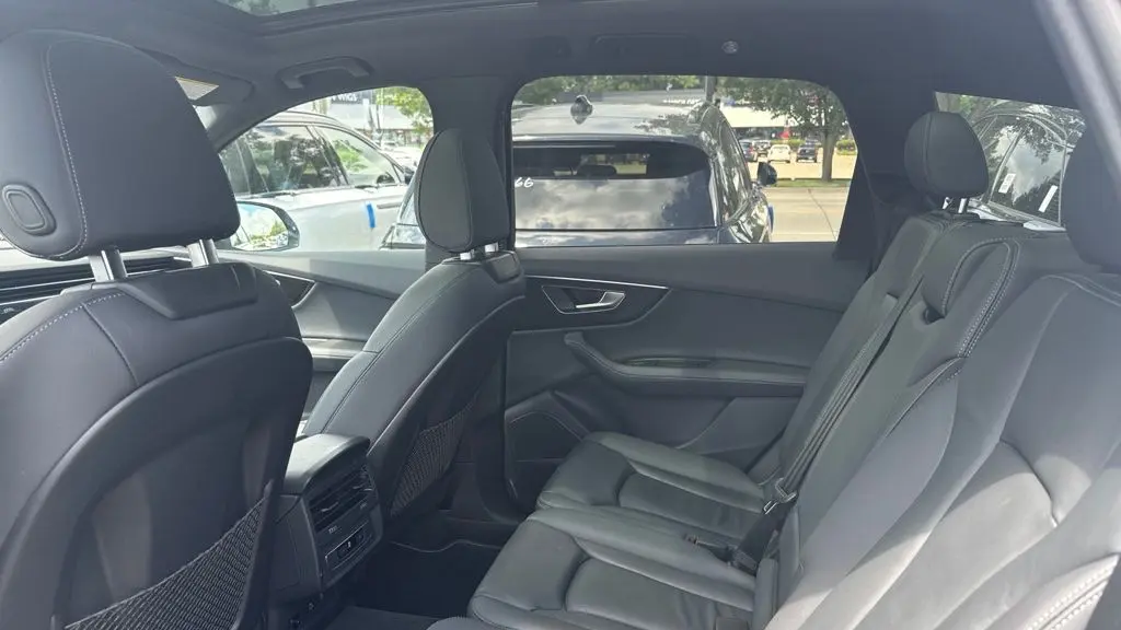 2025 Audi Q7 quattro Premium Plus 55 TFSI