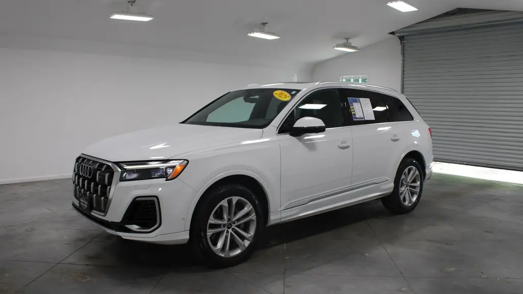2025 Audi Q7 quattro Premium Plus 55 TFSI