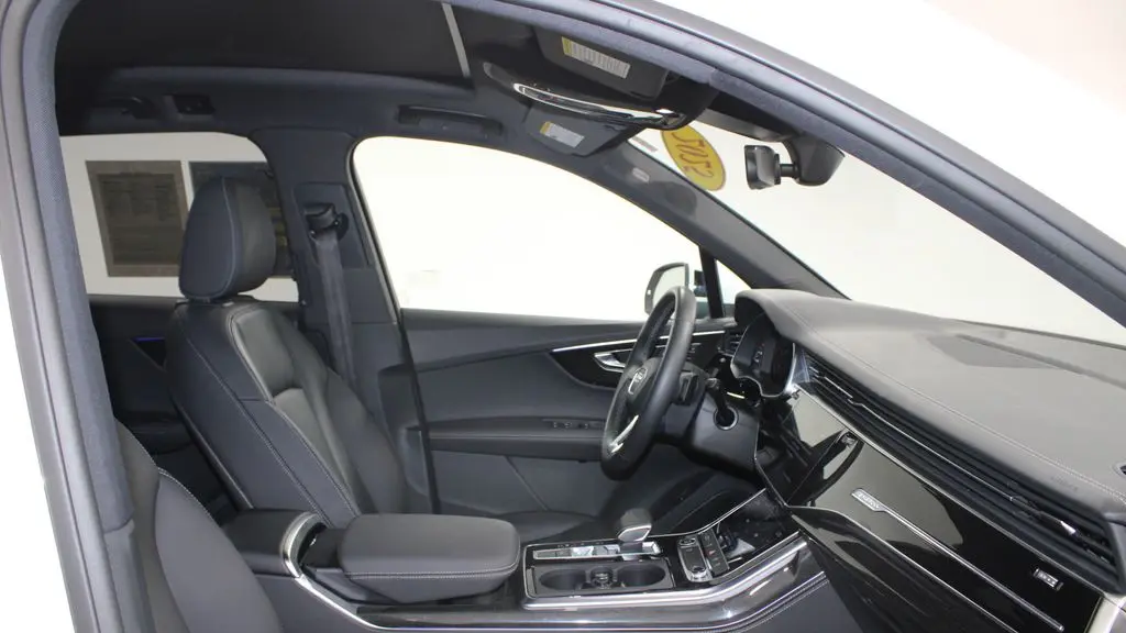 2025 Audi Q7 quattro Premium Plus 55 TFSI