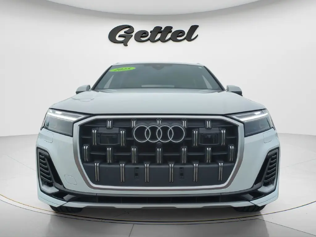 2025 Audi Q7 - $34,038